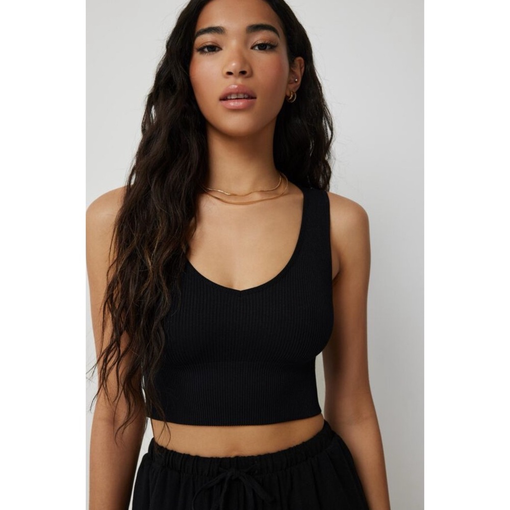 NWT 525 Black Knit Tank Sleeveless Crop Top Size M